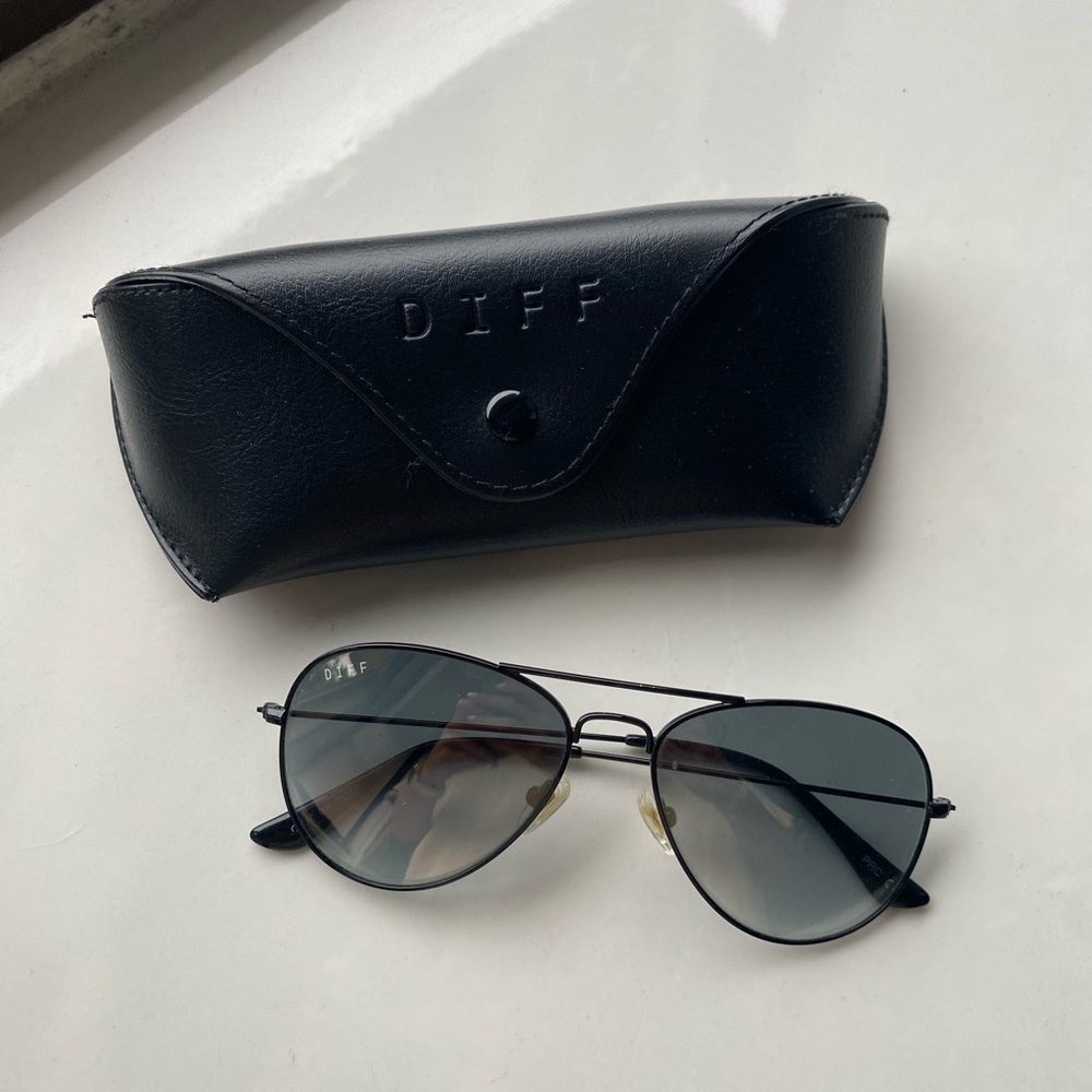 DIFF Aviator Sunglasses